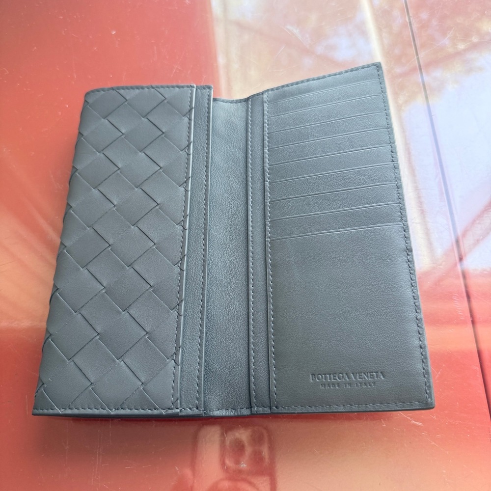 Bottega Veneta 609482 Leather Large weave intrecciato Gray Wallet
